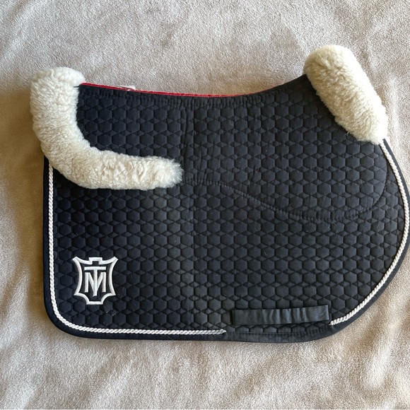 Mattes sheepskin jumping saddle pad black - Picture 7 of 15